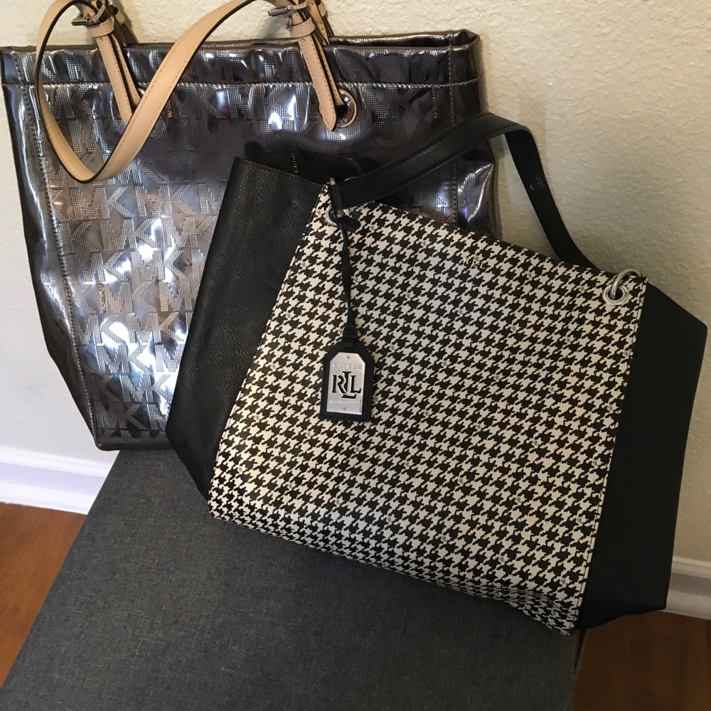 Purses - Picture 3 of 7